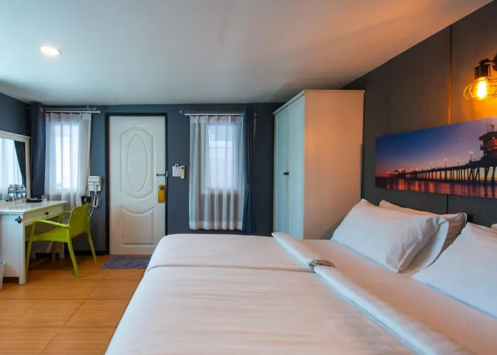 Bbhouse Phra Athit Guest house 3*